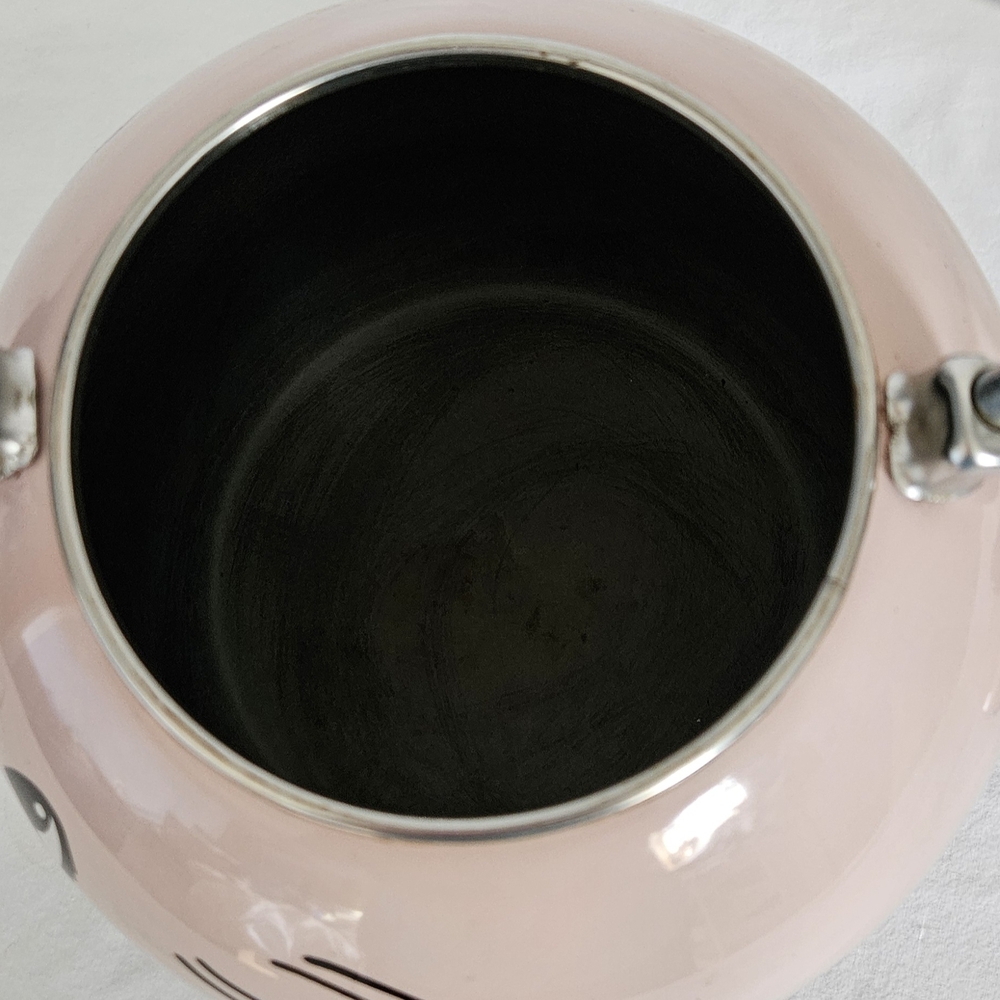 Vintage M. Kamenstein pink pig-shaped enamel whistling tea kettle. - Picture 4 of 6